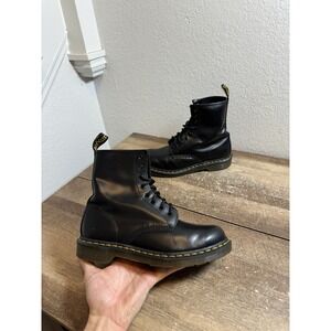 Dr Martens 1460 Combat Boots Women's 9 Black Leather 8 Eyelet Punk Grunge Pascal